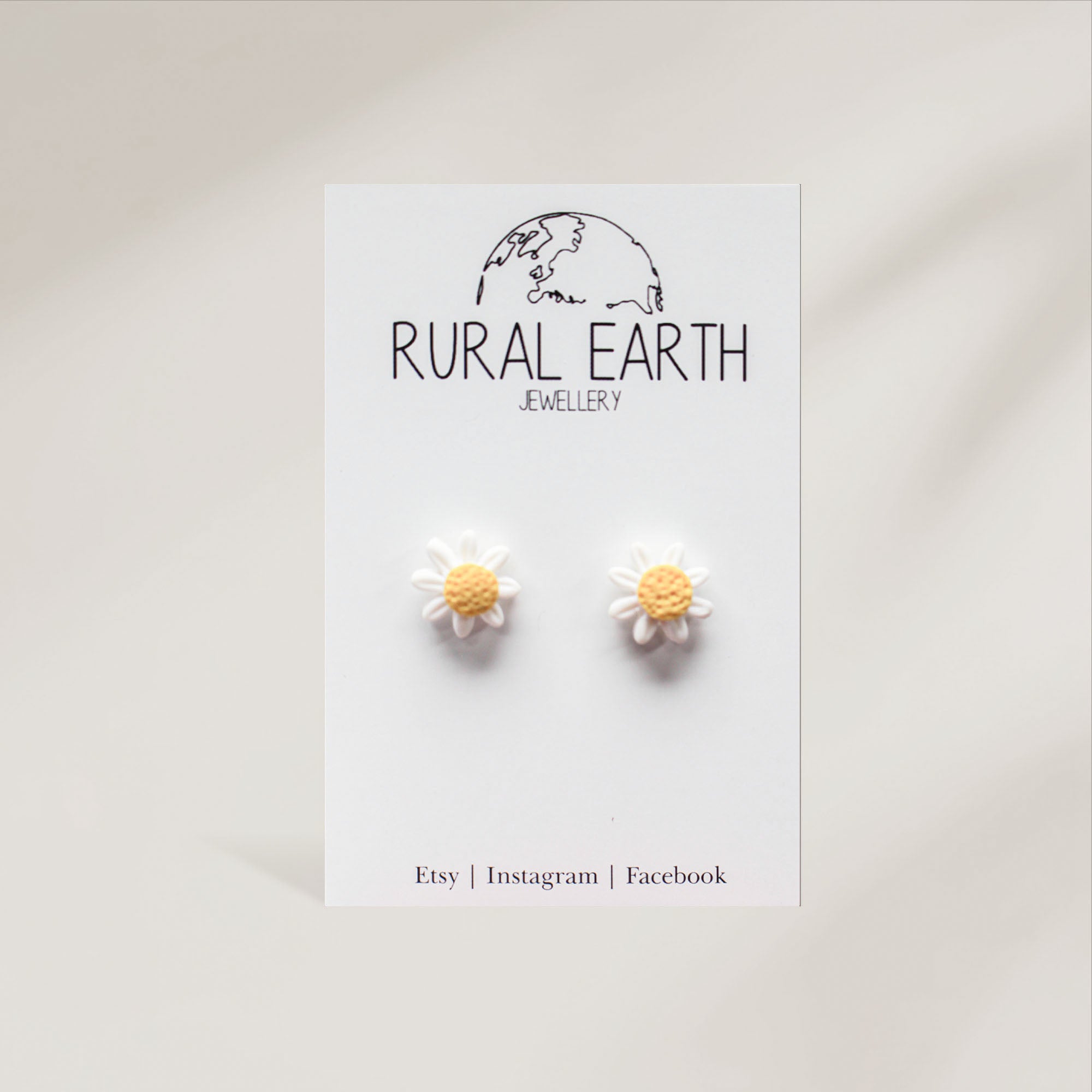 Rural Earth Daisy Stud Earrings