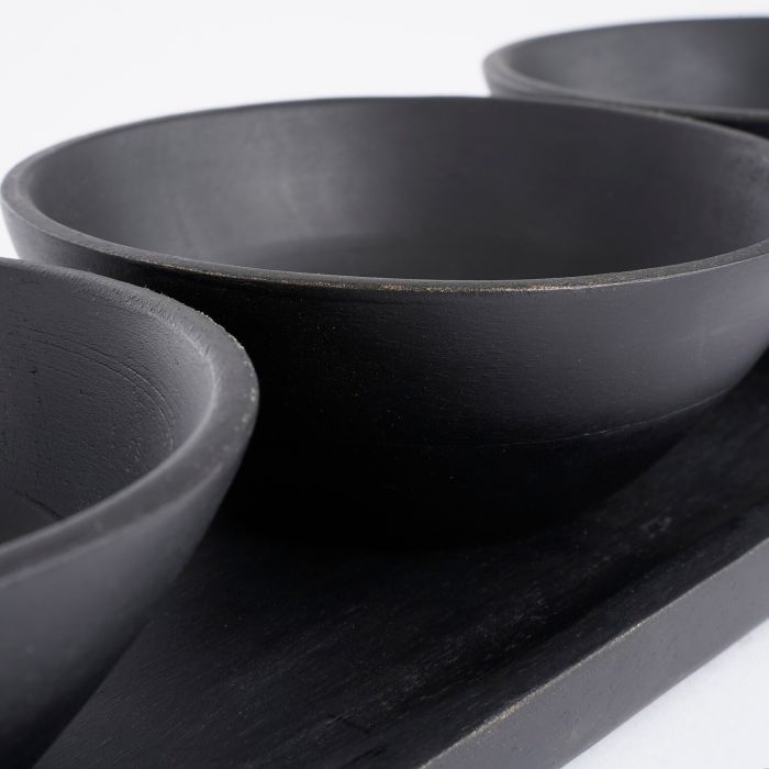 Mica Tomar Bowls on Tray Black