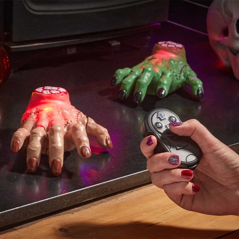Smart Garden Moving Horror Hand - UnNatural