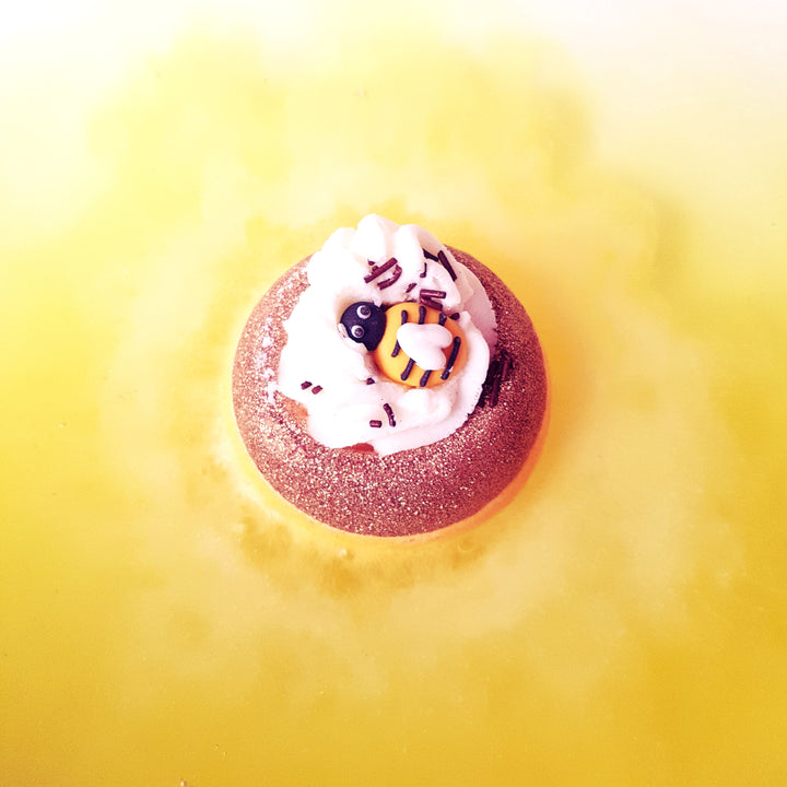 Bomb Cosmetics Honey Bee Mine Bath Blaster