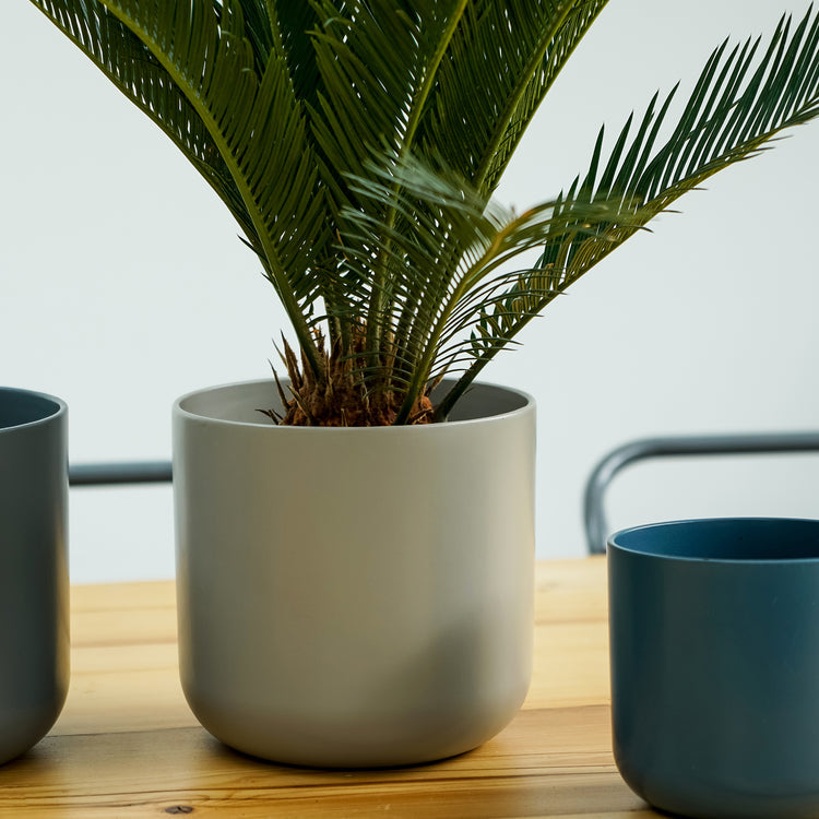 Ivyline Lisbon Planter Light Grey