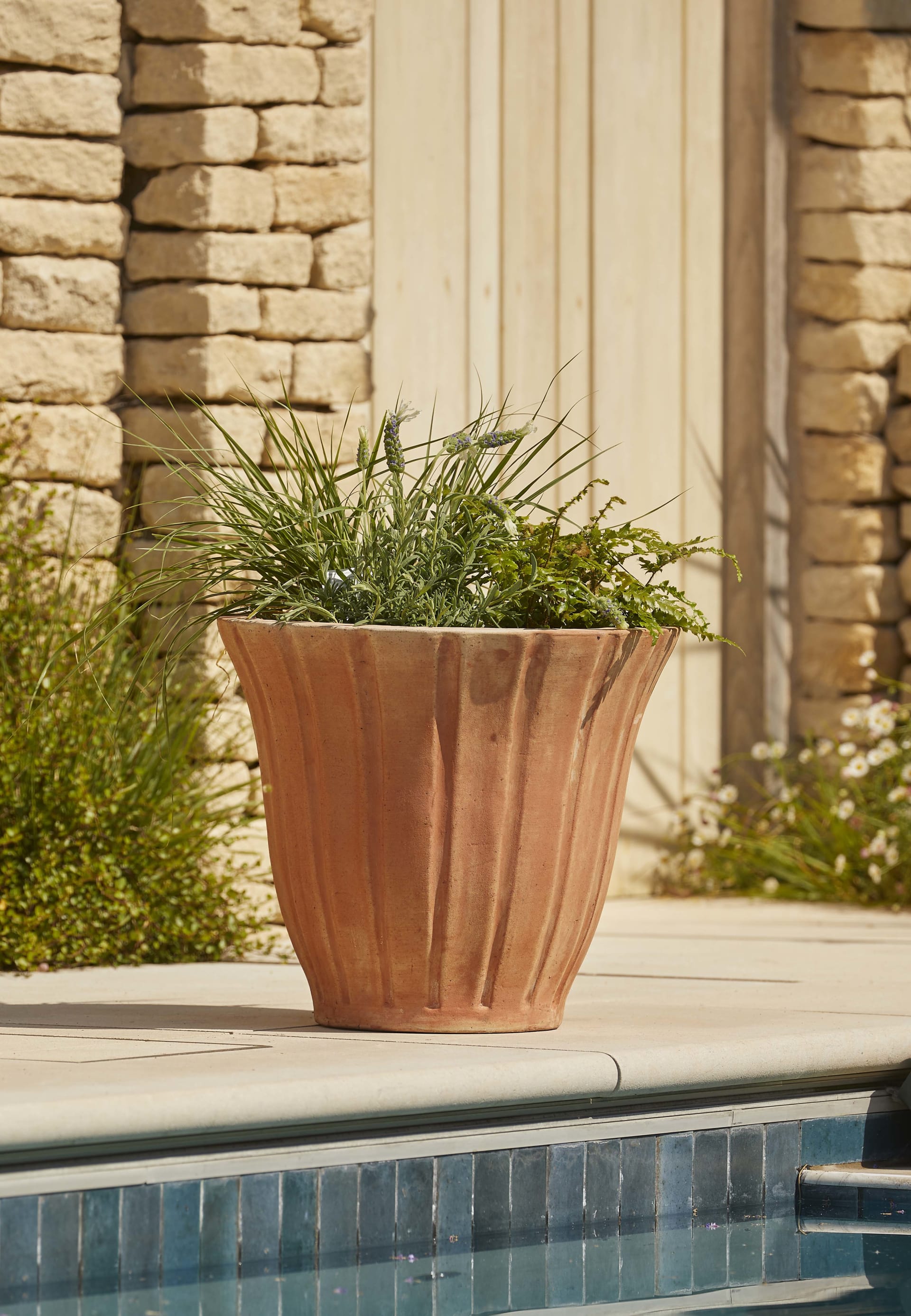 Woodlodge Montril Pot Terracotta