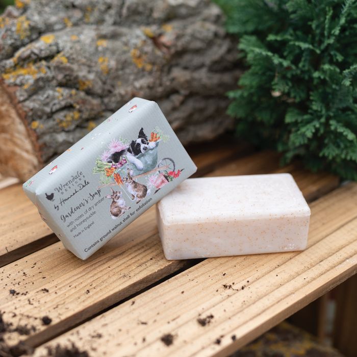 Wrendale Designs Dry Amber & Honeysuckle Gardener's Soap 190g